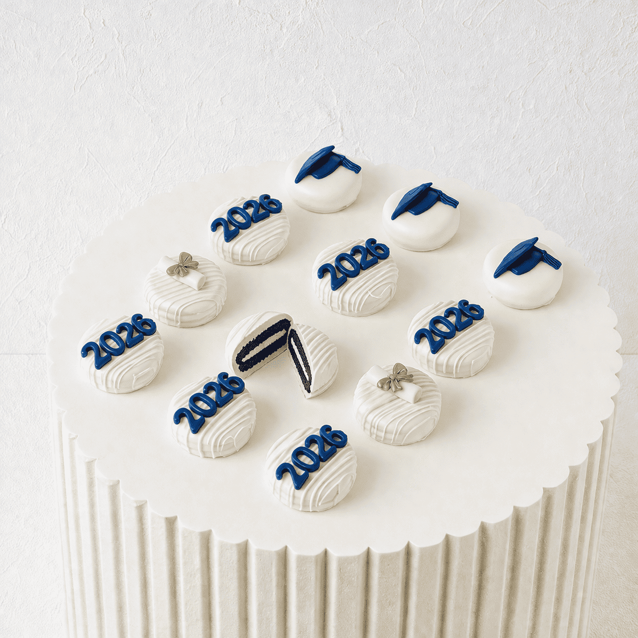 White Chocolate Graduation Theme Oreos by NJD