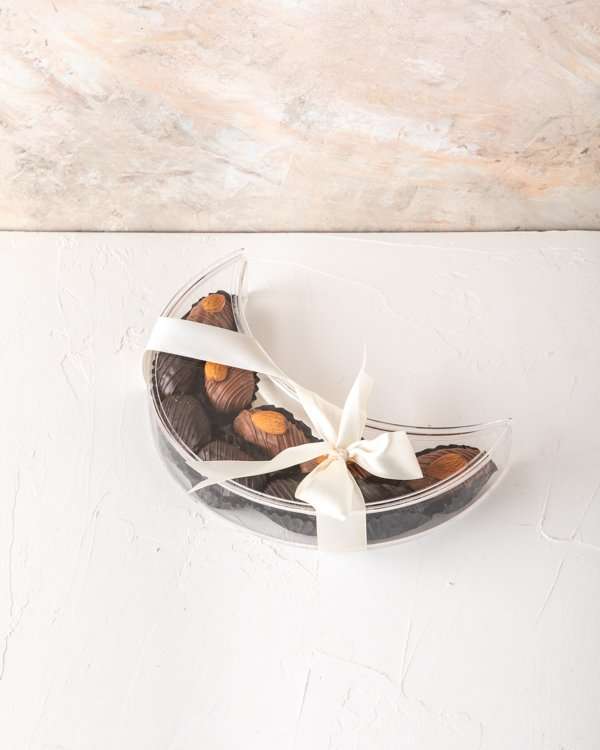 Crescent Dates Collection