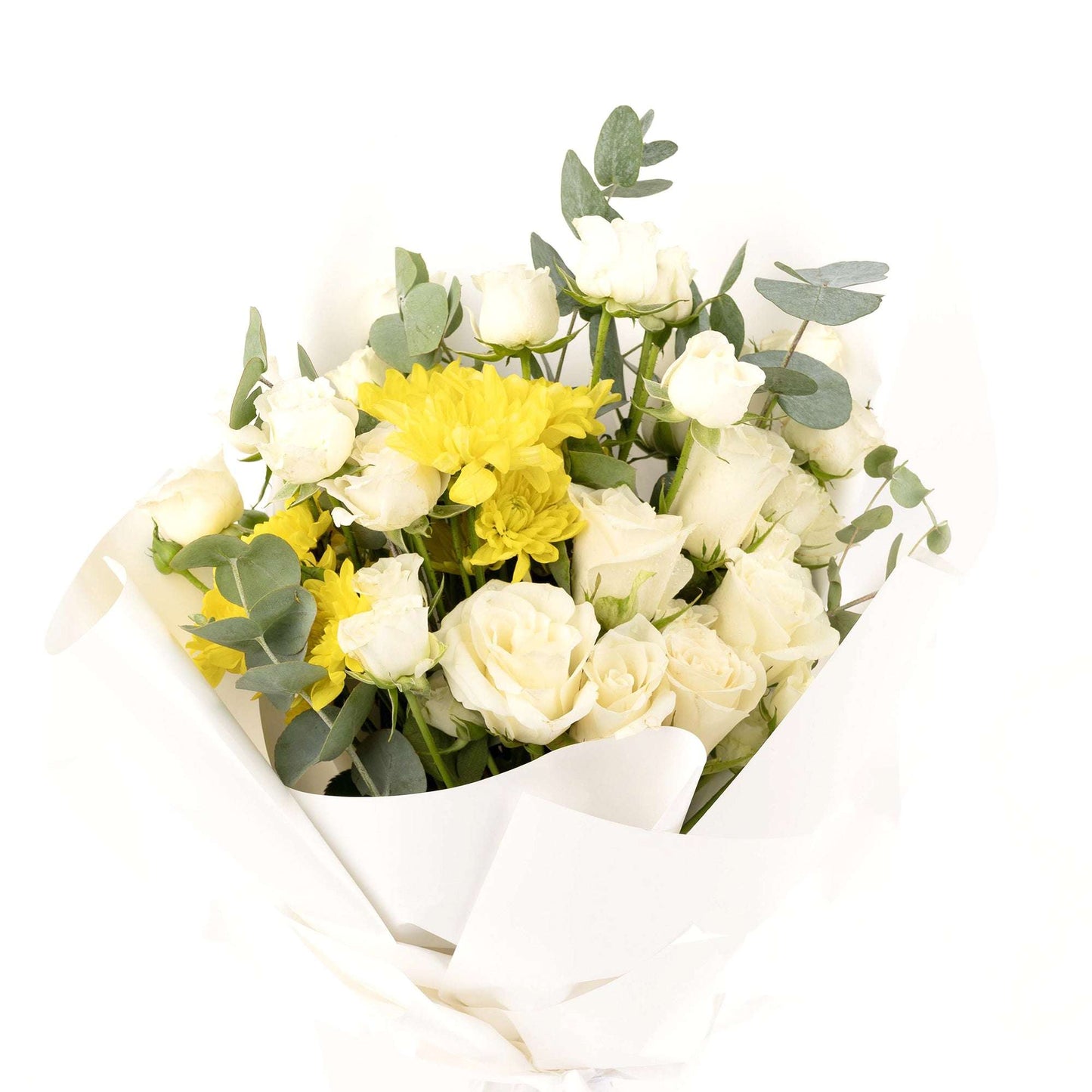 Close-up of yellow roses and white flowers in the healing bouquet