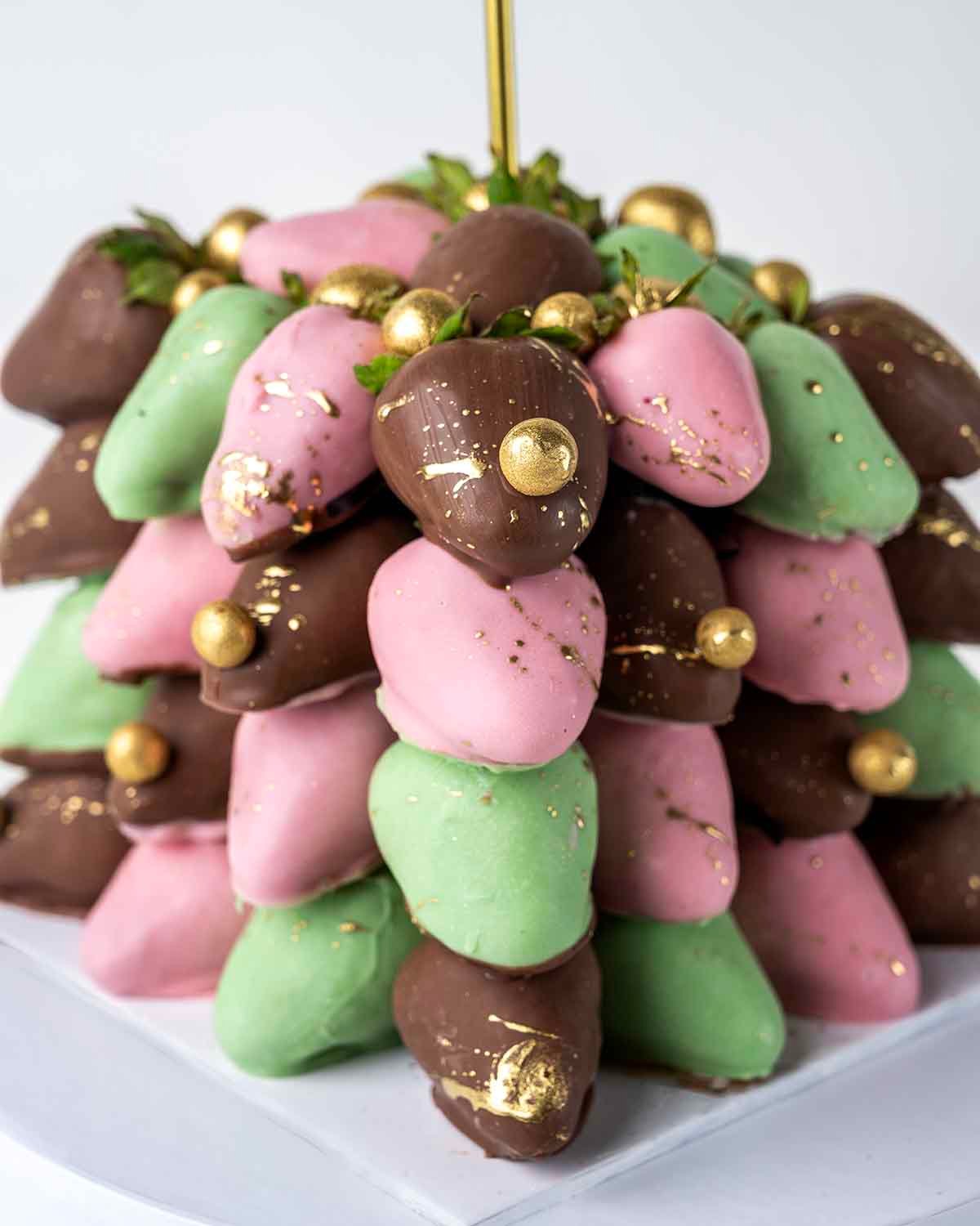 64 Chocolate Strawberries Cube by Cravings Café