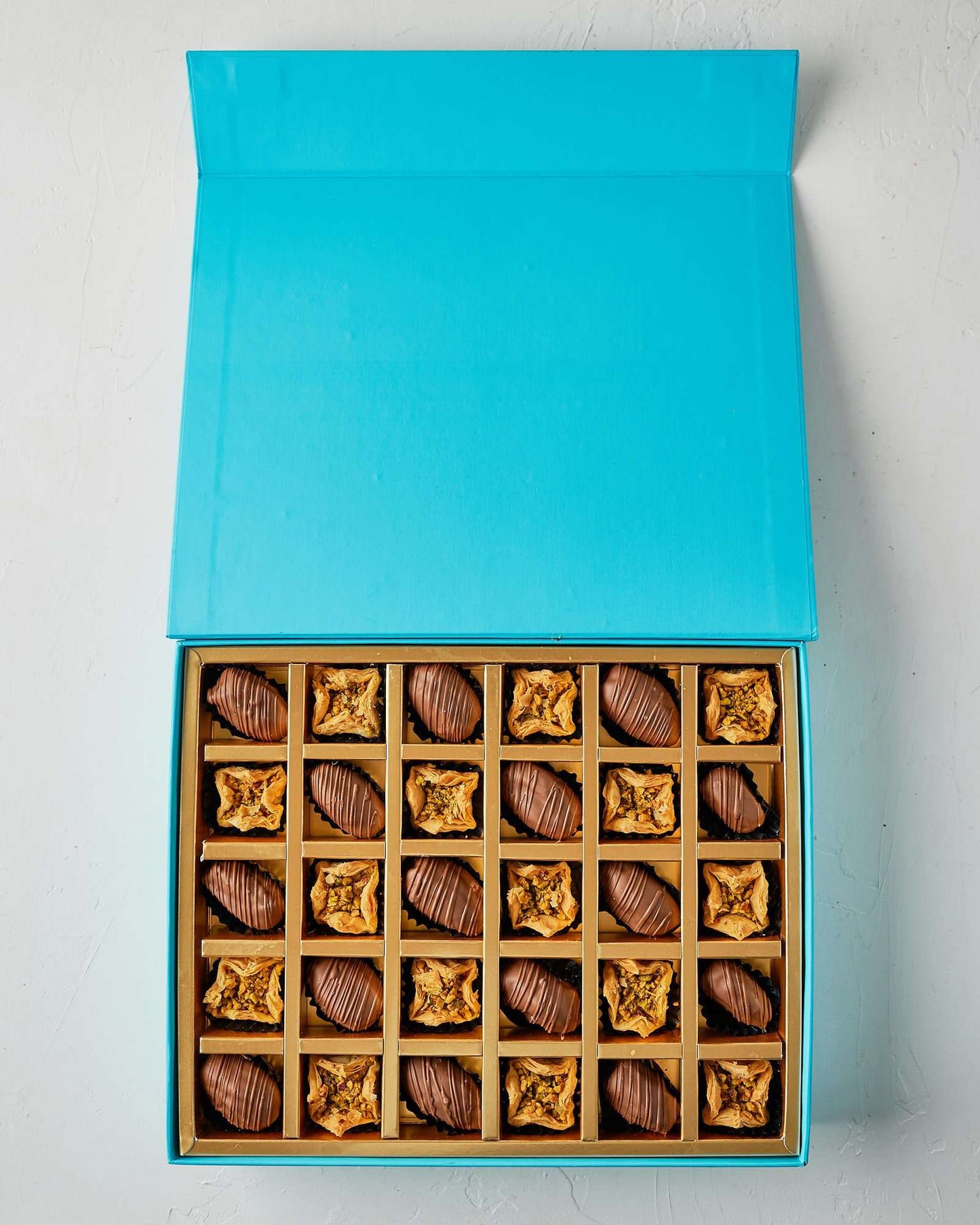 Baklawa and Dates 60pcs Gift Box