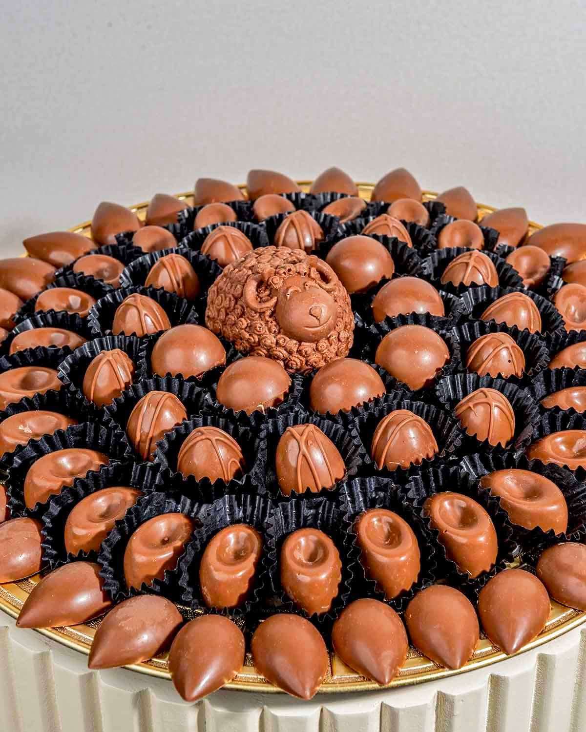 77 Assorted Milk chocolates EID AL ADHA Gift Tray