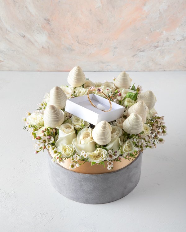 Petite Drop Bracelet Hamper by NJD