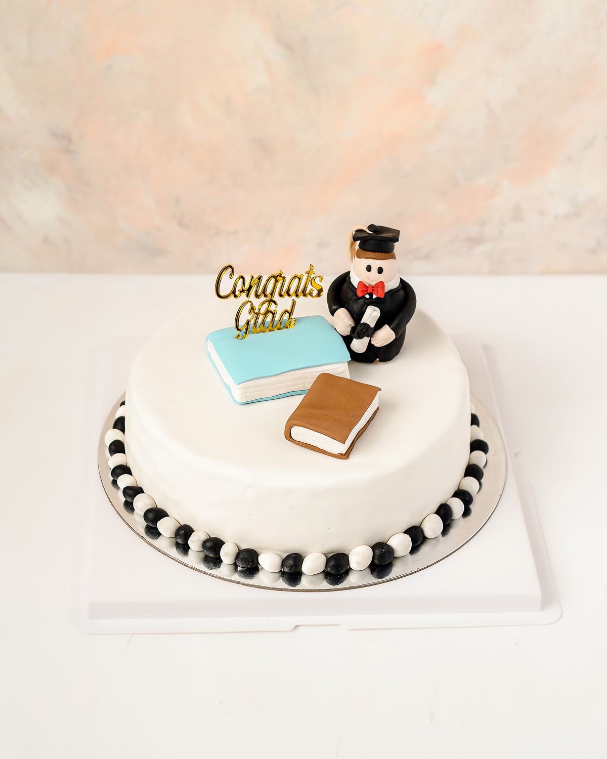 1 Kg Graduation Cake by NJD