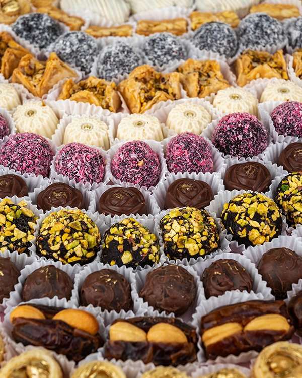 123-Piece Luxury Arabic Tray Arrangement