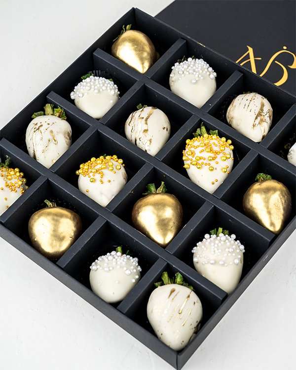 16 Glamorous Strawberries