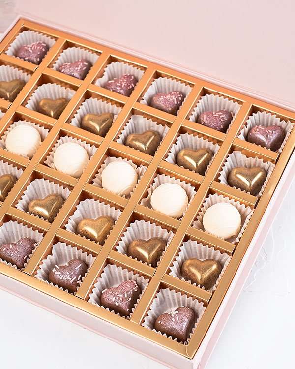 Chocolates and Roses hamper by NJD