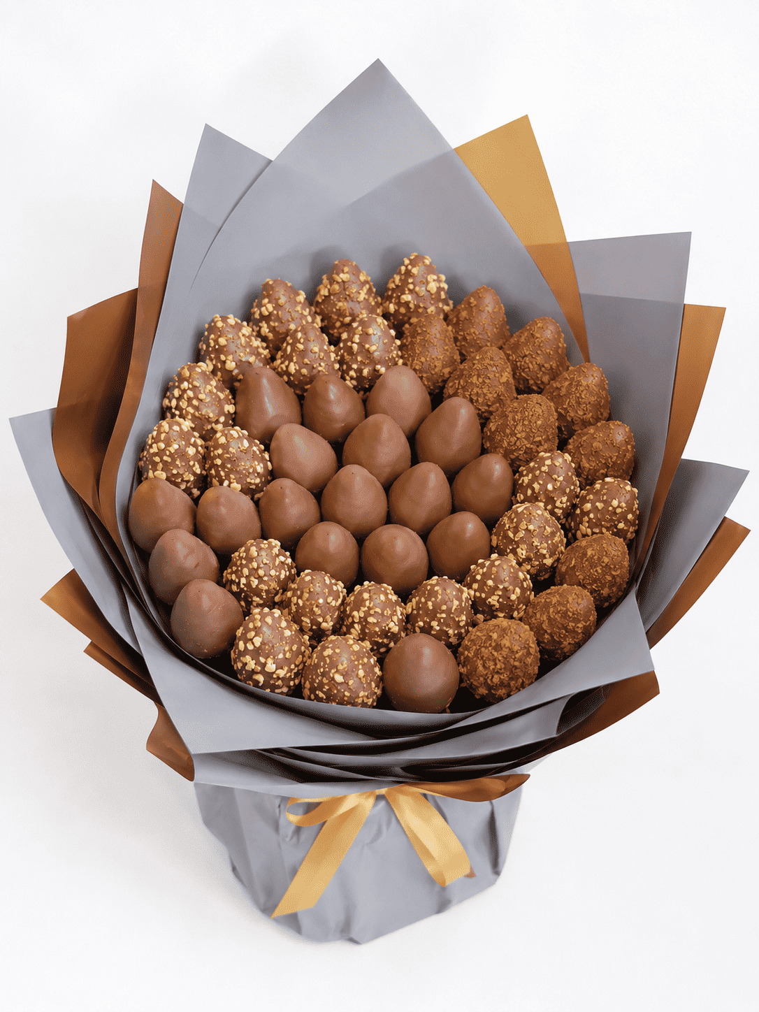 Golden Crunch Chocolate Strawberry Bouquet – 55 Pieces