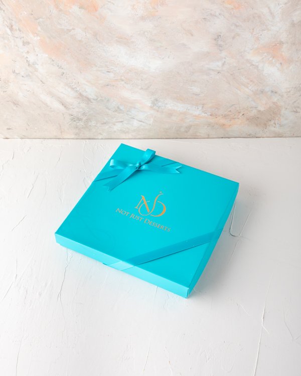 Gourmet Dates 25pcs Gift Box | Ramadan & Eid Gift Dubai | Chocolate Covered Dates UAE