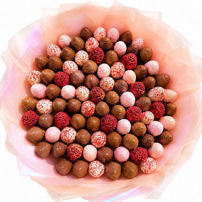 Grand Ruby & Red Velvet Chocolate Strawberry Bouquet – 100 Pieces