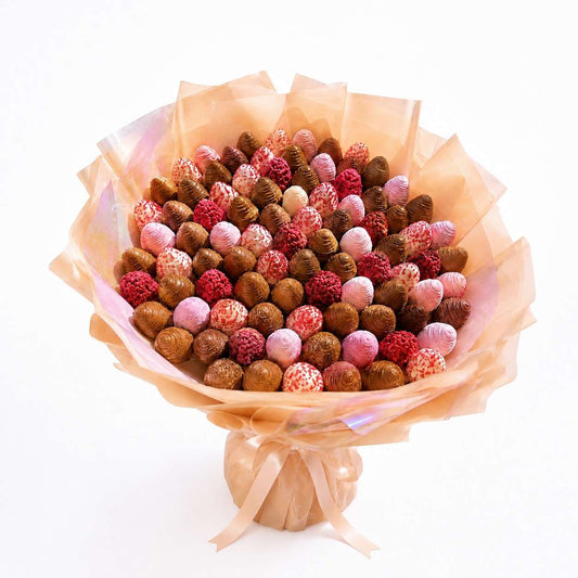 Grand Ruby & Red Velvet Chocolate Strawberry Bouquet – 100 Pieces