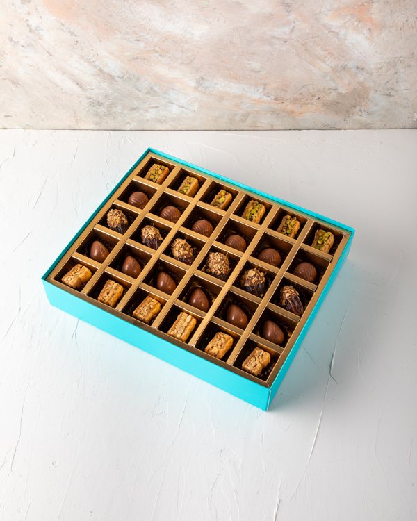 Baklawa, Dates and Chocolate Gift