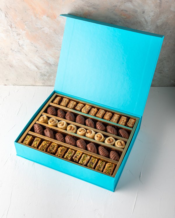 Baklawa and Dates Gift box