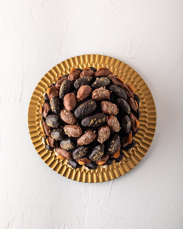 Luxury Assorted Dates Gift Arrangement