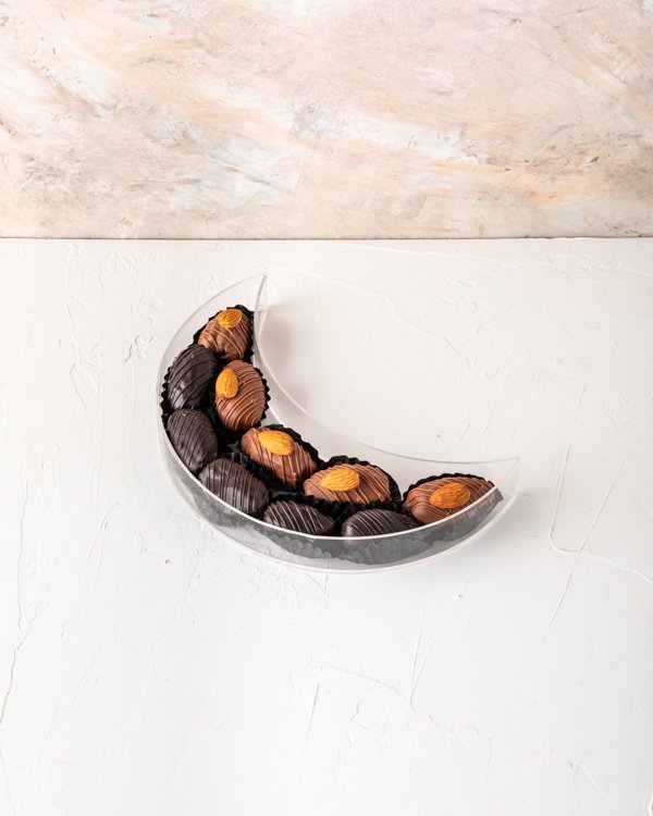 Crescent Dates Collection