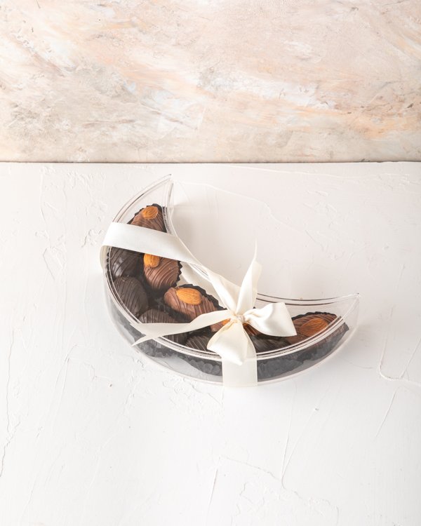 Crescent Dates Collection