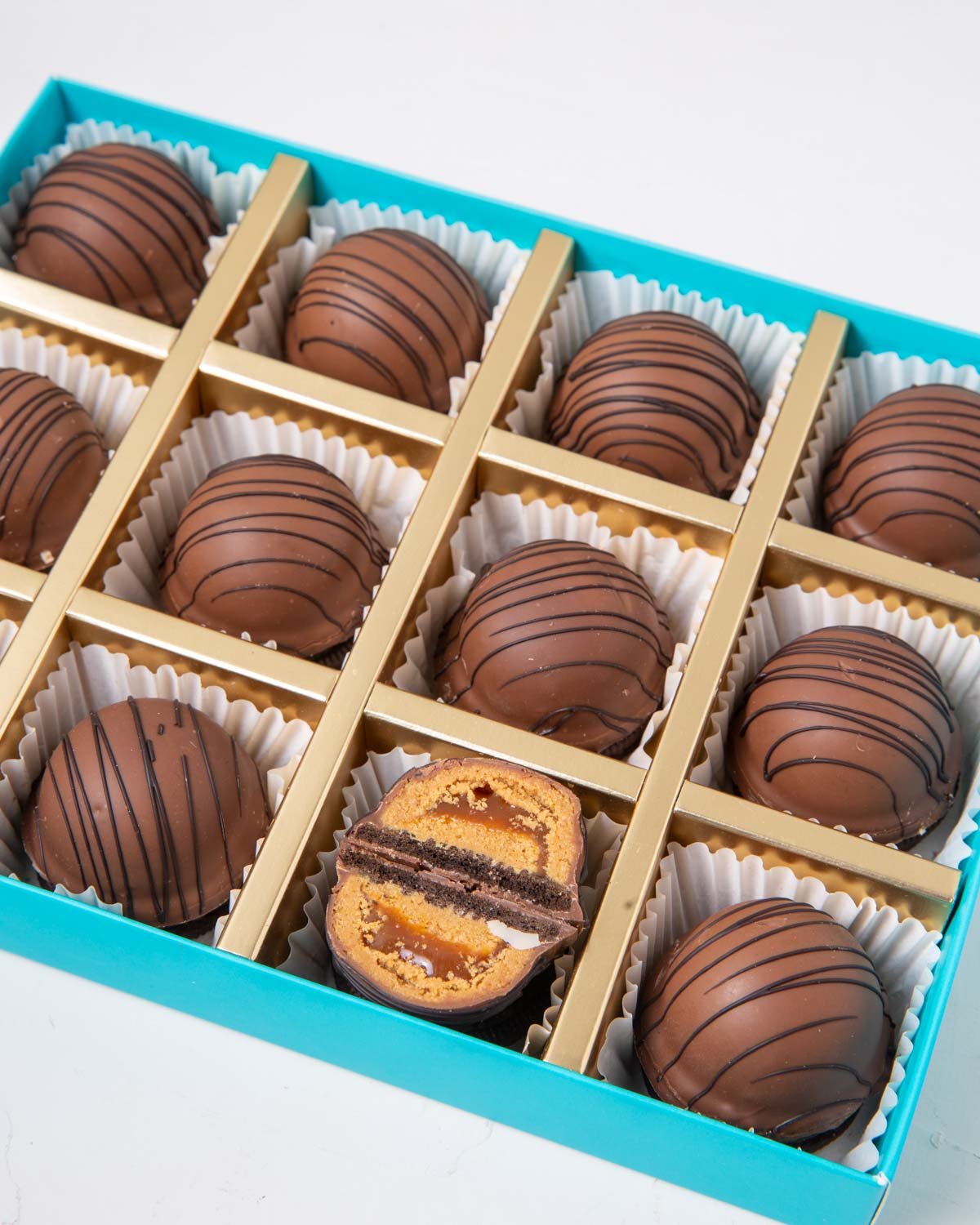 Salted Caramel Oreos Bites