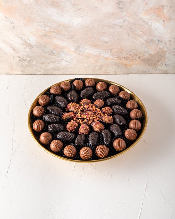 EID Gift, Truffles and Dates arrangement