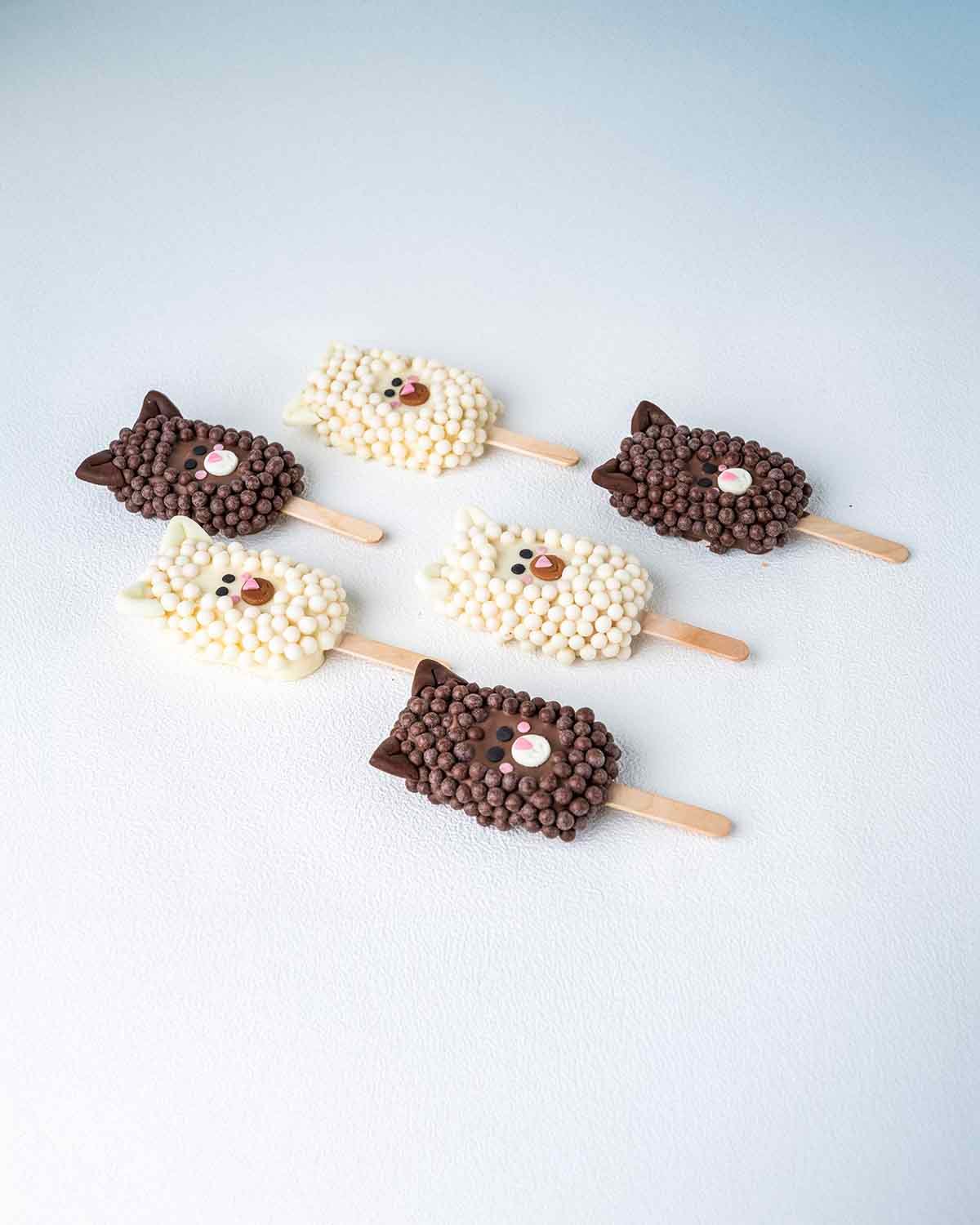 6 Sheep White and Dark Chocolate Cakesicles