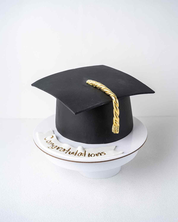 1.5kg Graduation Cake