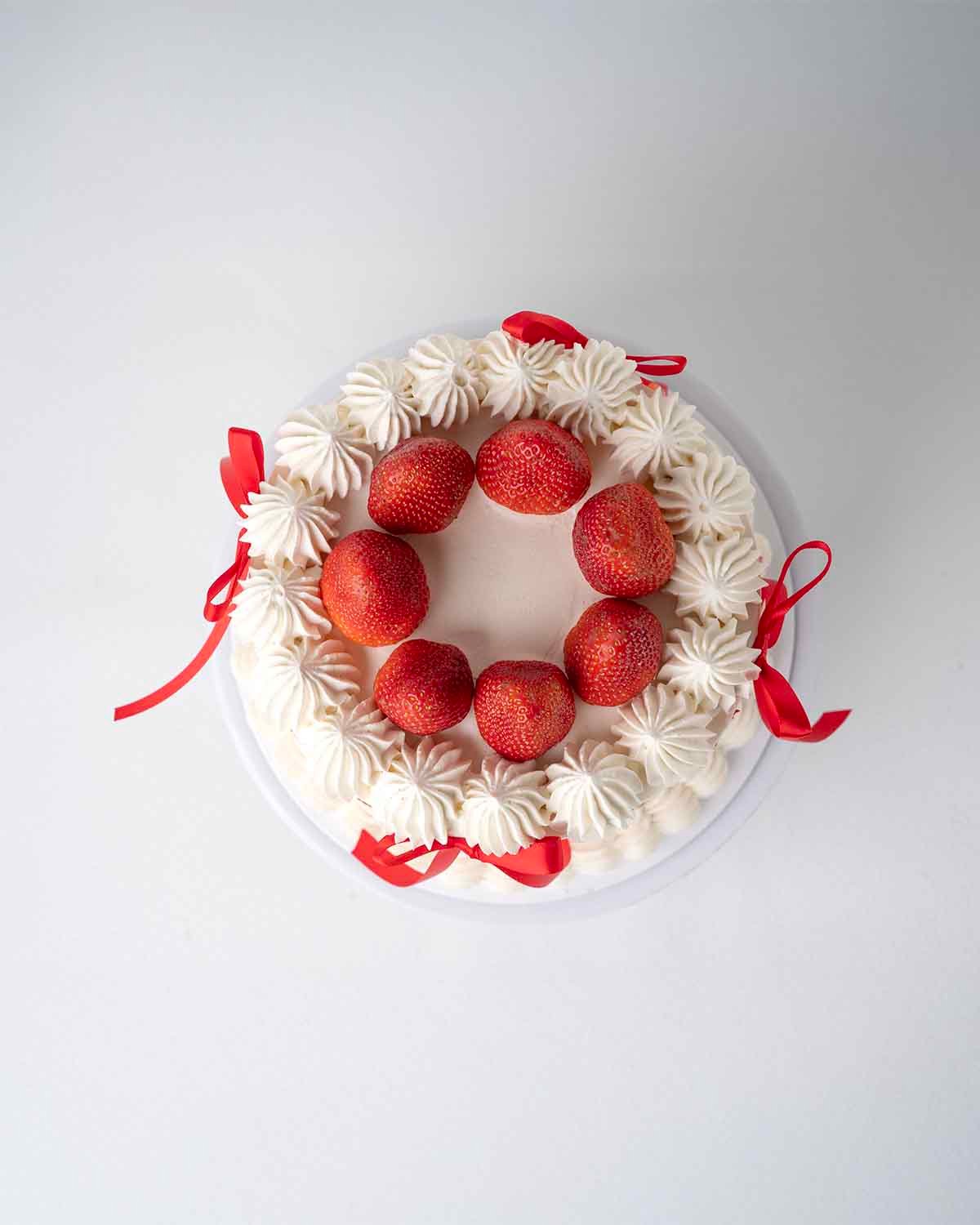 Bows and Berry 1 Kg Cake by Cravings Cafe