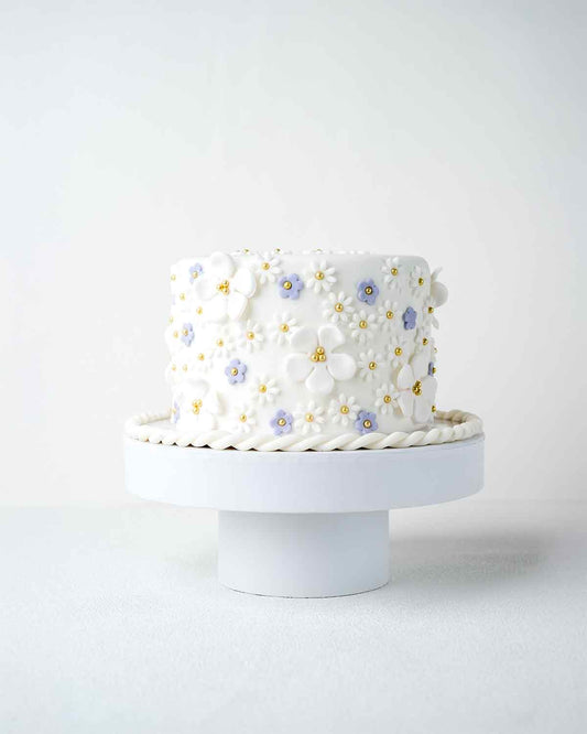 The Flowers 1kg Cake by Cravings Cafe