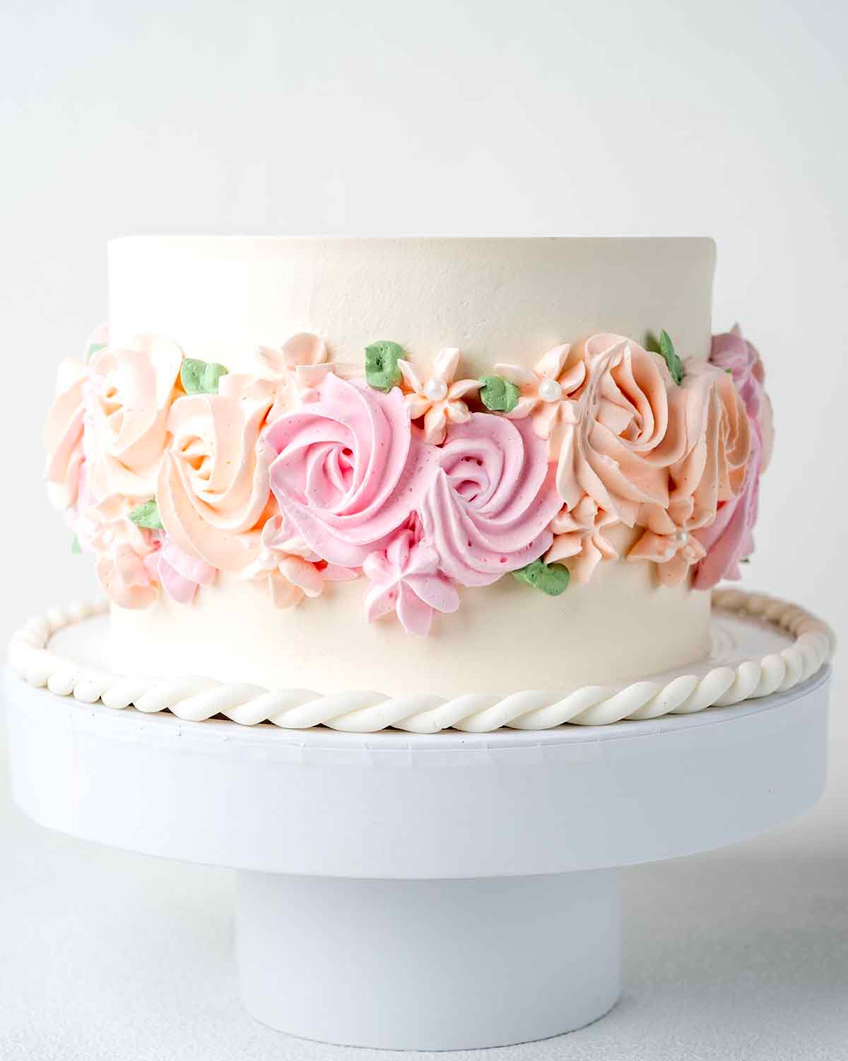 1kg Pastle Elegant Cake by Cravings Café