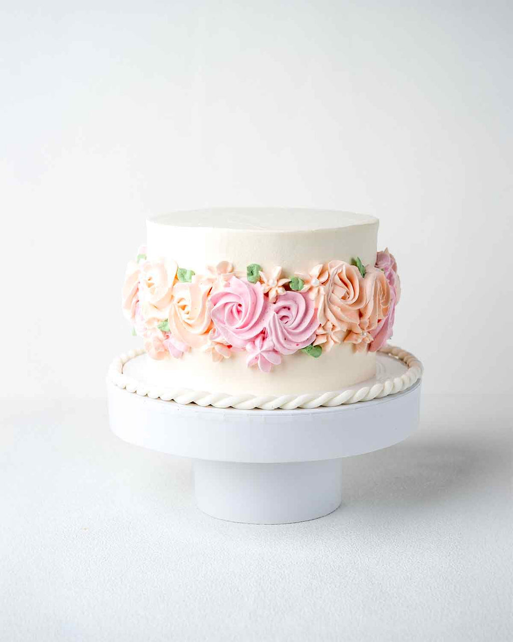 1kg Pastle Elegant Cake by Cravings Café
