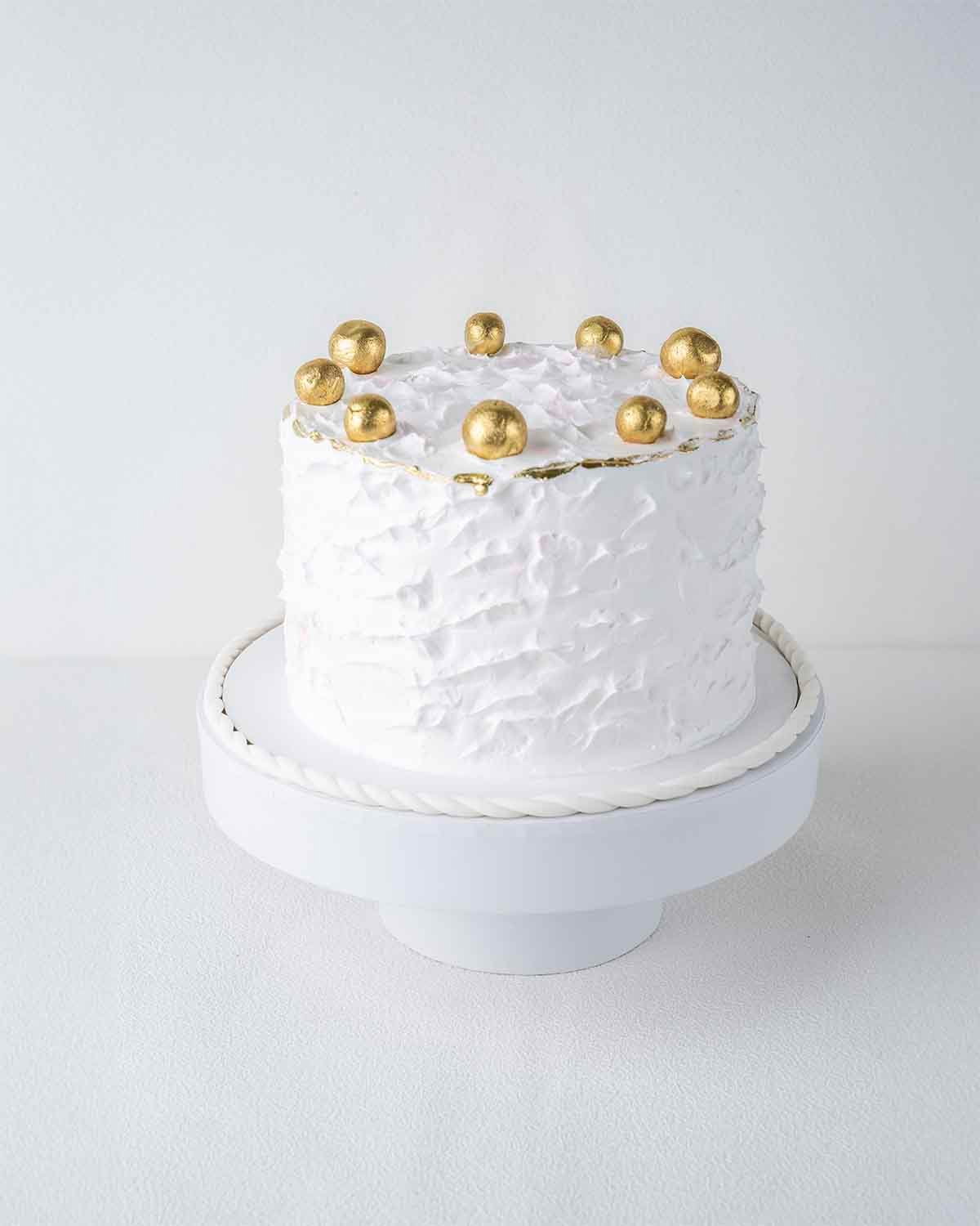 White and Gold Smudge Cake
