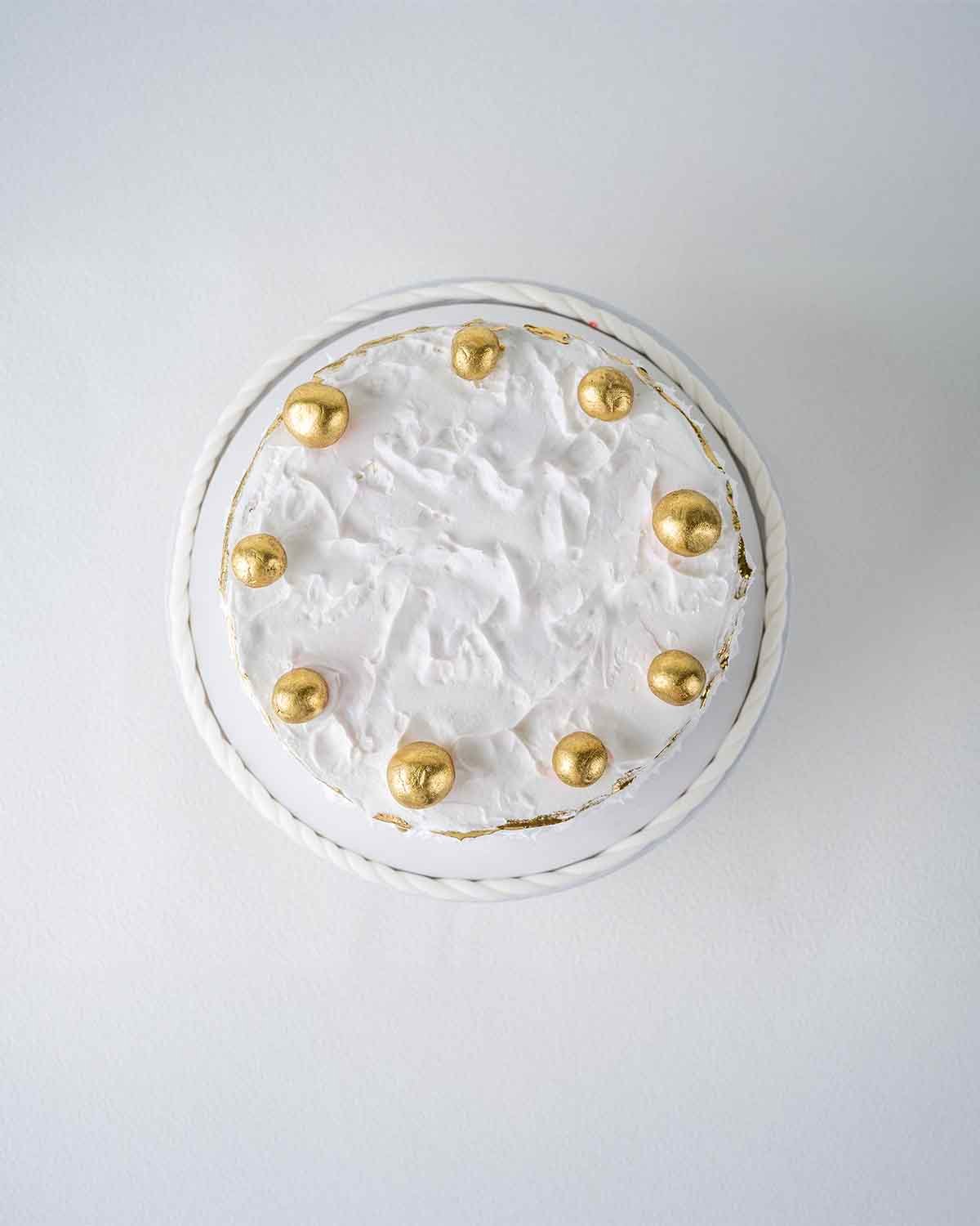 White and Gold Smudge Cake by NJD