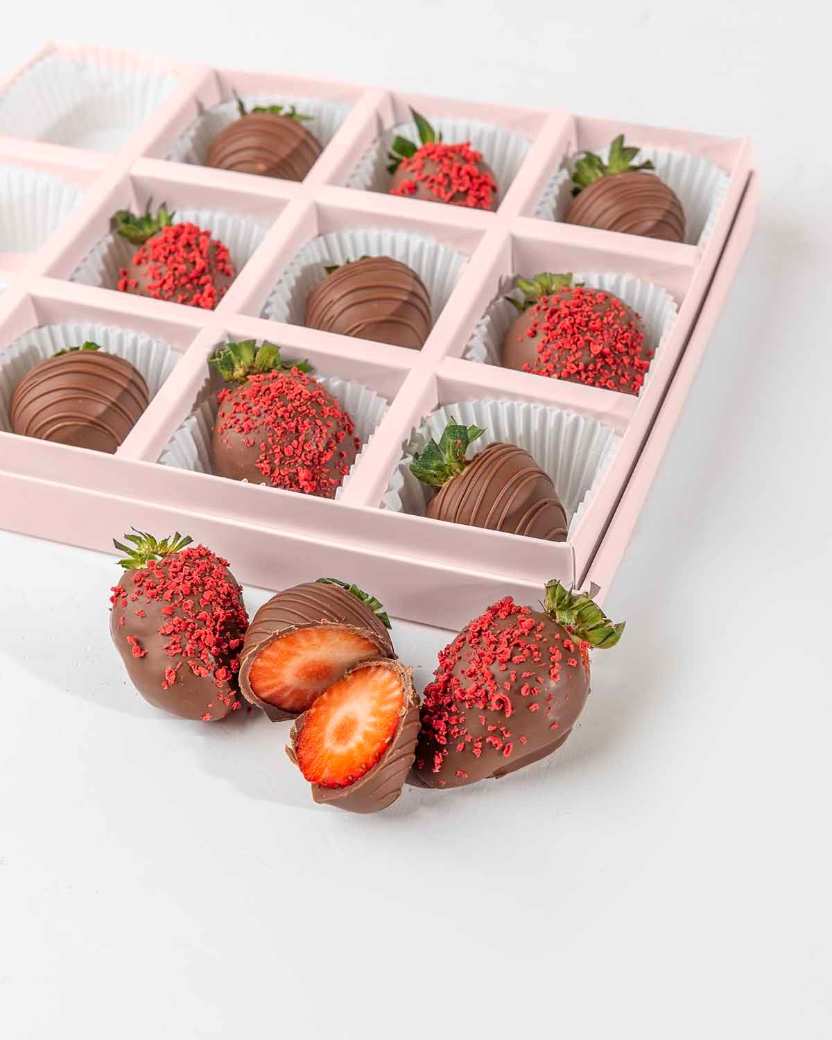 Milk chocolate Strawberries '24 Collection by NJD