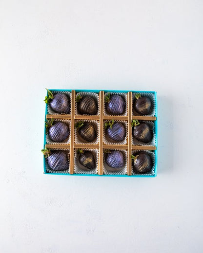 Metallic Chocolate-Covered Strawberries by NJD