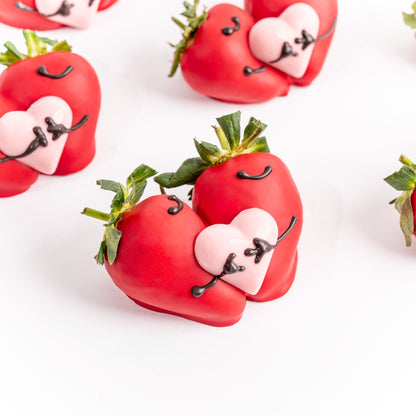 Hugging Hearts Strawberry 16pcs Gift Box