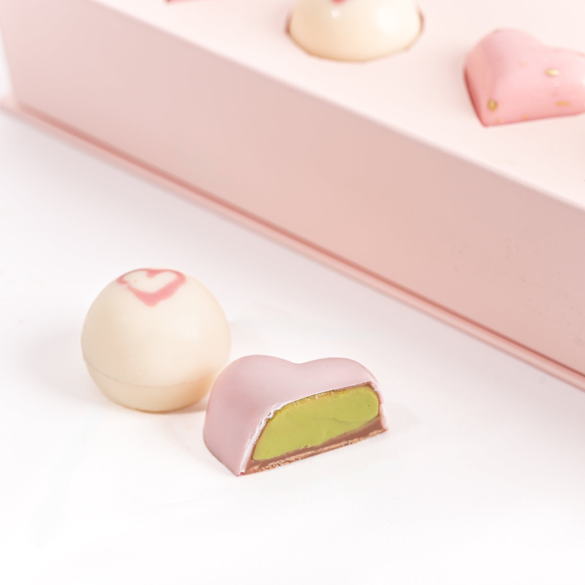 Cute Hearts and Truffles 20pcs Chocolate Gift Box