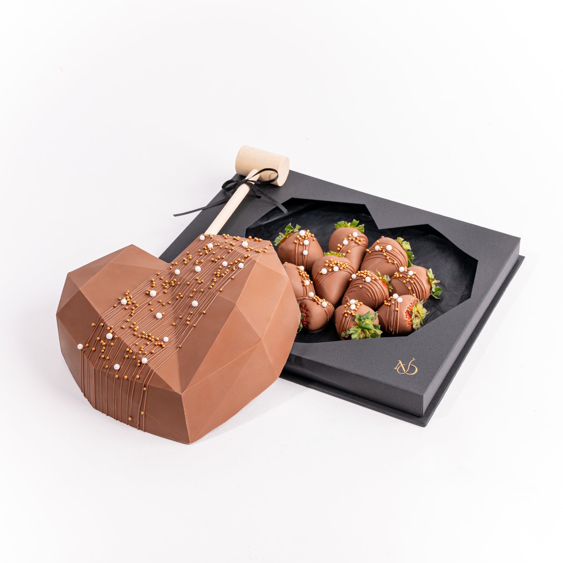 Berry-licious 3D Heart Chocolate Gift
