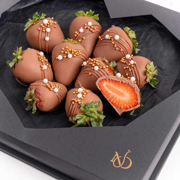 Berry-licious 3D Heart Chocolate Gift