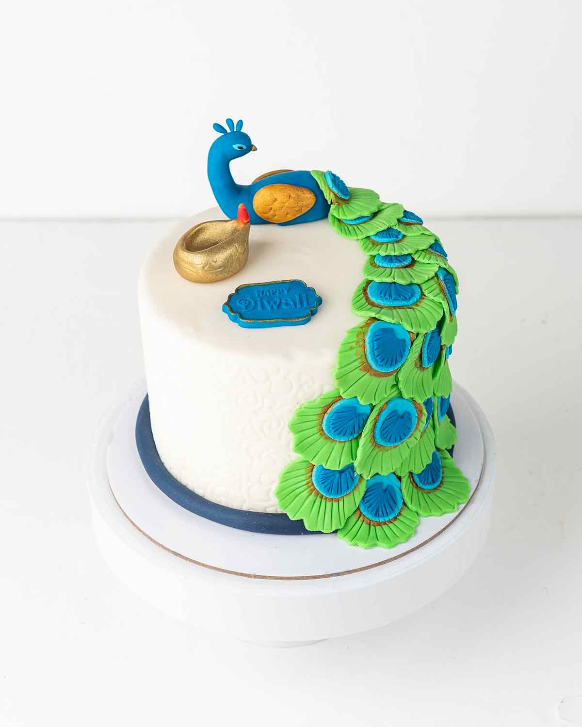 1kg Peacock cake