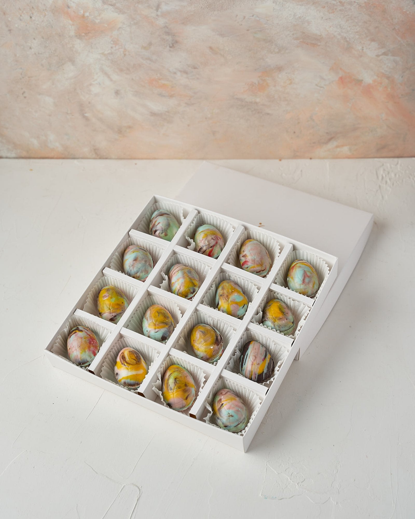 16 Marble Effect Easter Eggs