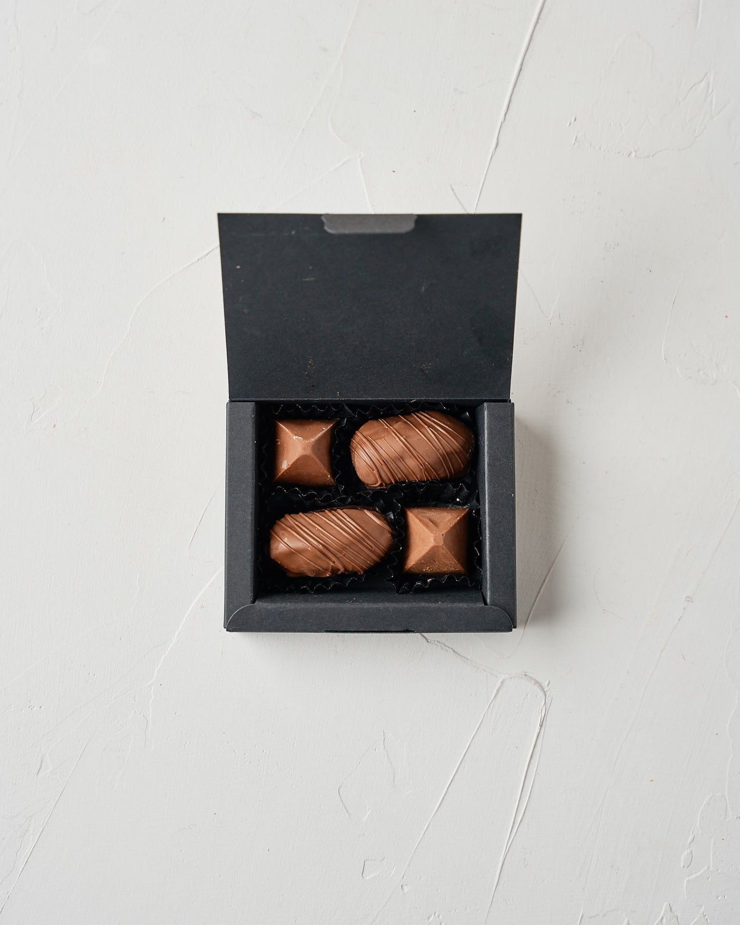 Dates and Bonbon 4pcs Gift Box by NJD