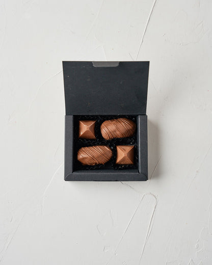 Dates and Bonbon 4pcs Gift Box by NJD