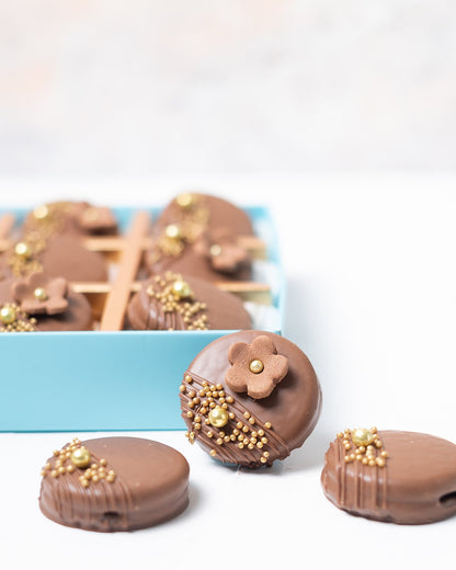 Chocolate Covered Oreos by NJD