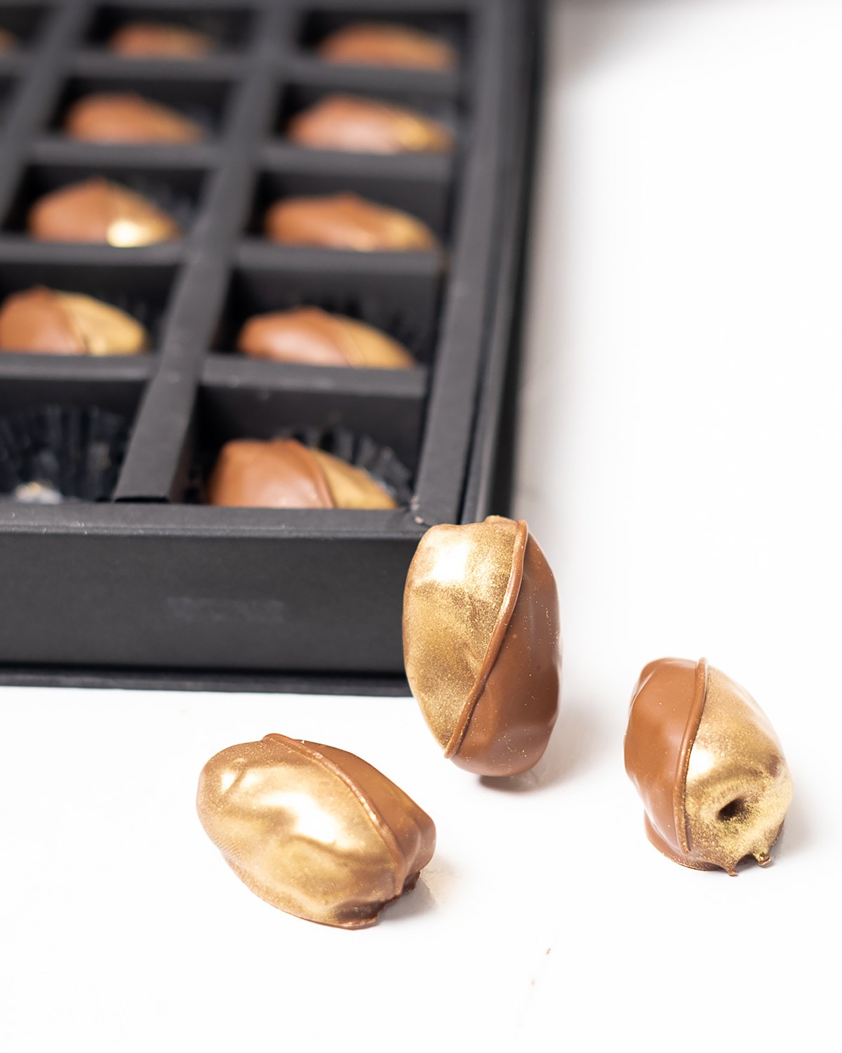 Chocolate and Gold Dates 30pcs Gift Box