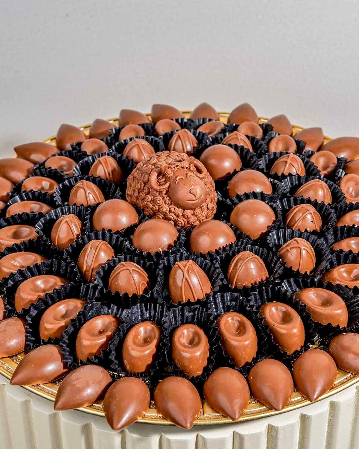 77 Assorted Milk chocolates EID AL ADHA Gift Tray