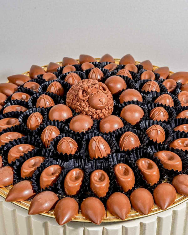 77 Assorted Milk chocolates EID AL ADHA Gift Tray