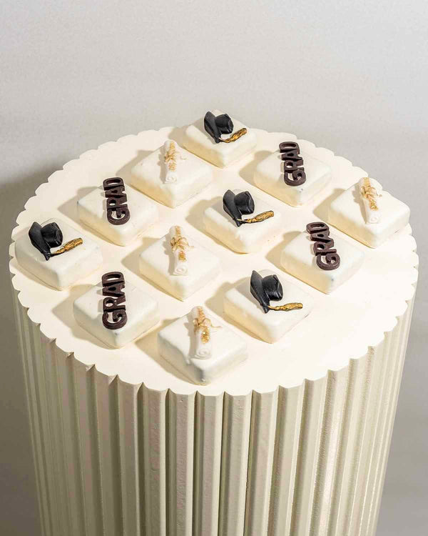 Graduation Cake bites 2024 by NJD