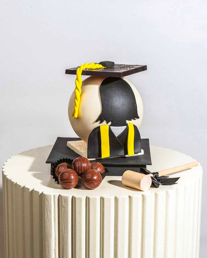 Graduation Theme Smash Ball Gift by NJD