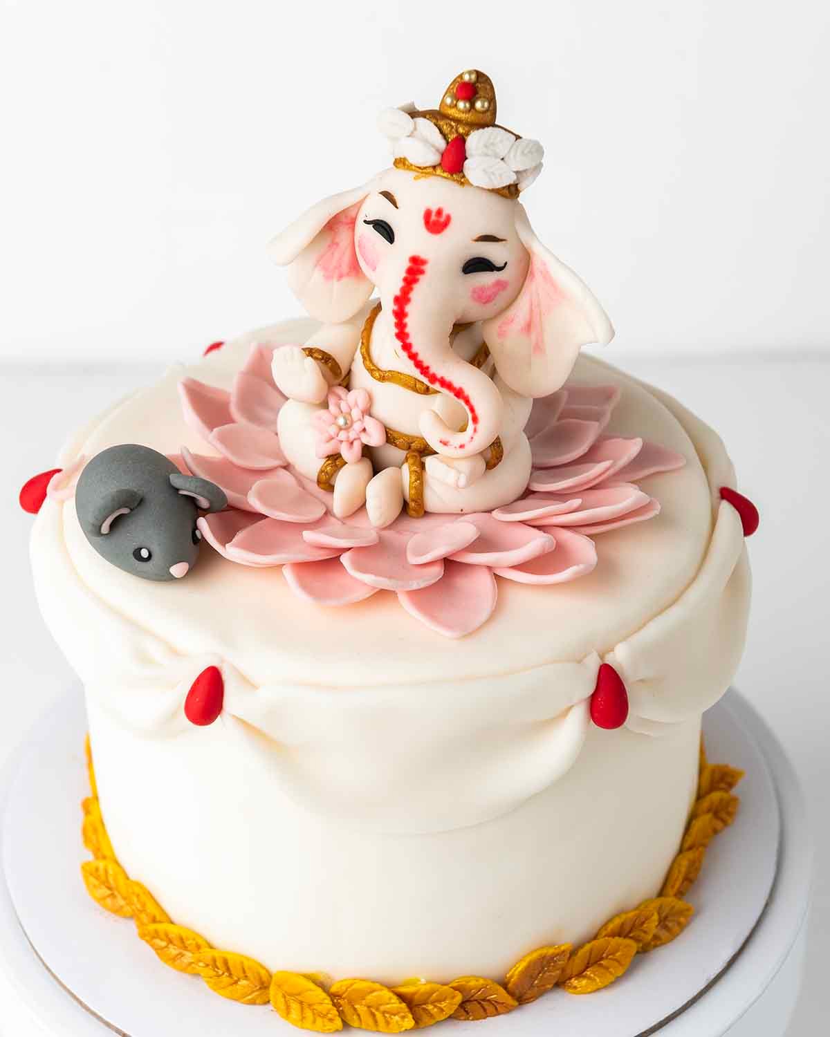 Ganpathi and Mouse Theme Cake by NJD