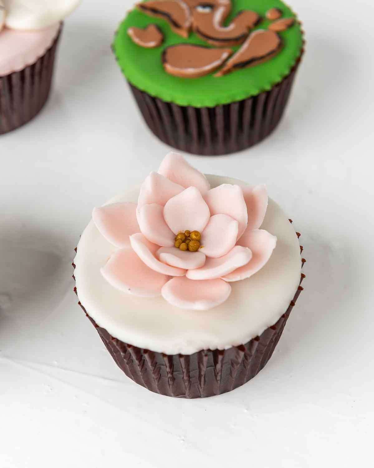 6 Ganesha Theme Cupcakes by NJD