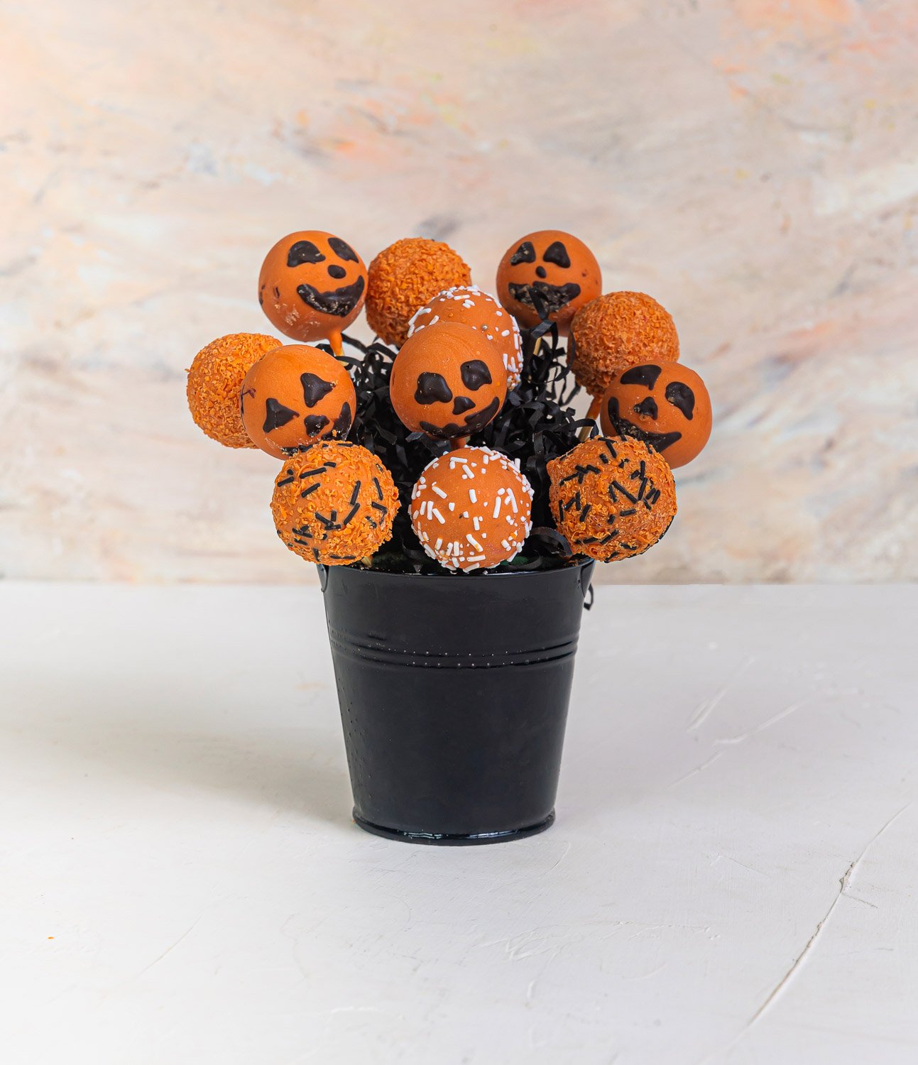 Halloween Cake pops by NJD