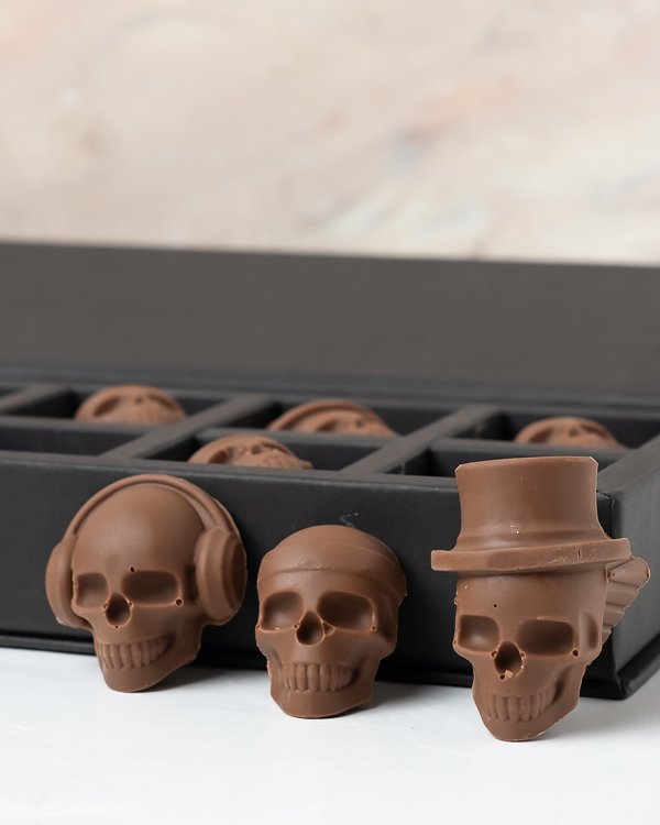 Assorted Stylish Milk chocolate Skulls
